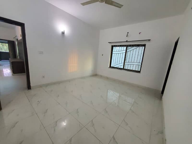 One Kanal Slighty Use Upper Portion Available For Rent in DHA Phase 3, Lahore Cantt 4