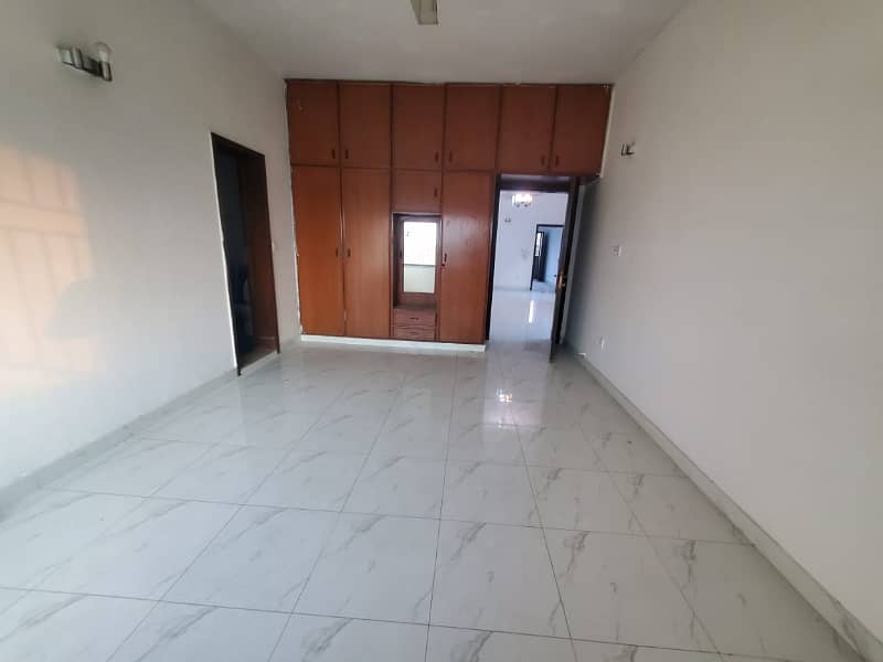 One Kanal Slighty Use Upper Portion Available For Rent in DHA Phase 3, Lahore Cantt 7