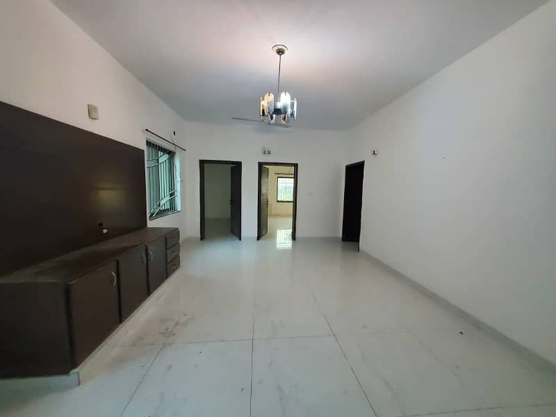 One Kanal Slighty Use Upper Portion Available For Rent in DHA Phase 3, Lahore Cantt 8