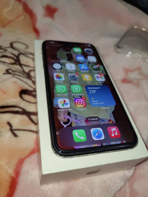 iPhone Xs Max 256 GP Black Gift 2