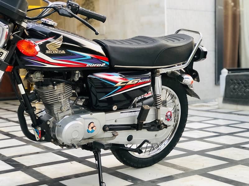 Honda CG 125 (Model 2019) Classy Condition 3