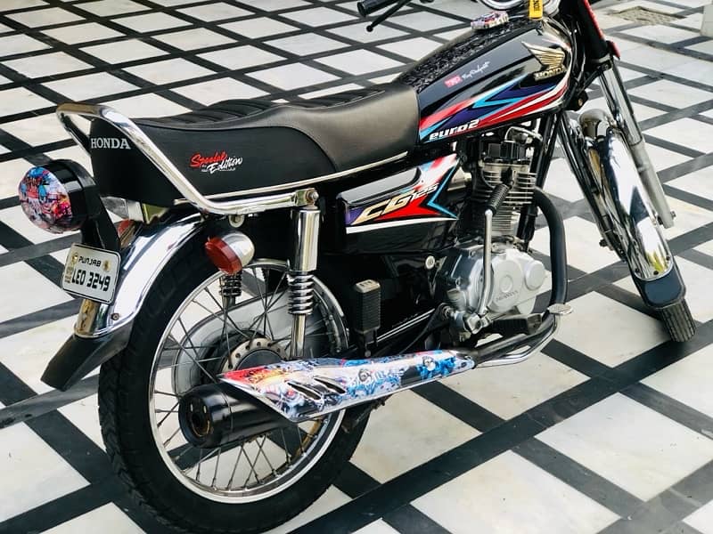 Honda CG 125 (Model 2019) Classy Condition 7