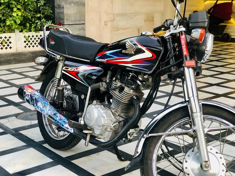 Honda CG 125 (Model 2019) Classy Condition 9