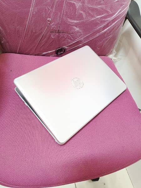 Hp 9th Generation AMD A4 128GB m2 SSD NEw Conditions RAM 4GB DDR4 // 13