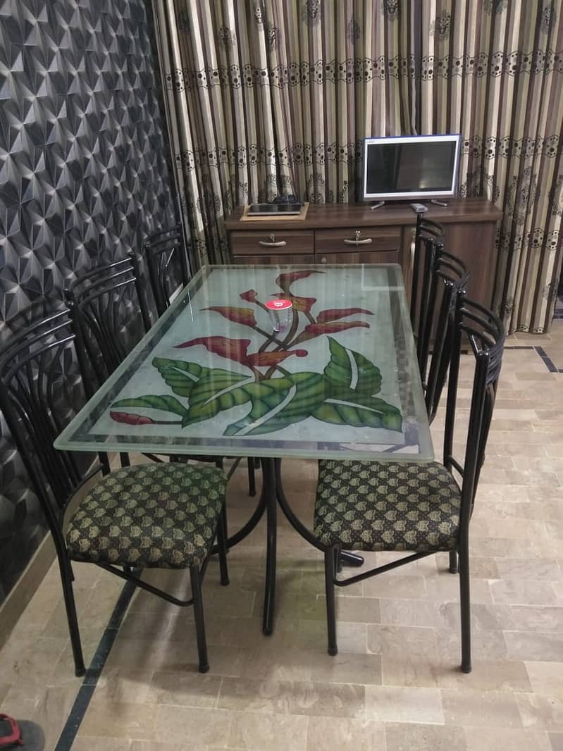 6 Seater Iron Dining Table In Good Condition 1