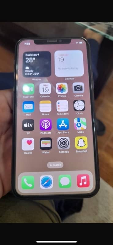 I phone 11 pro 4