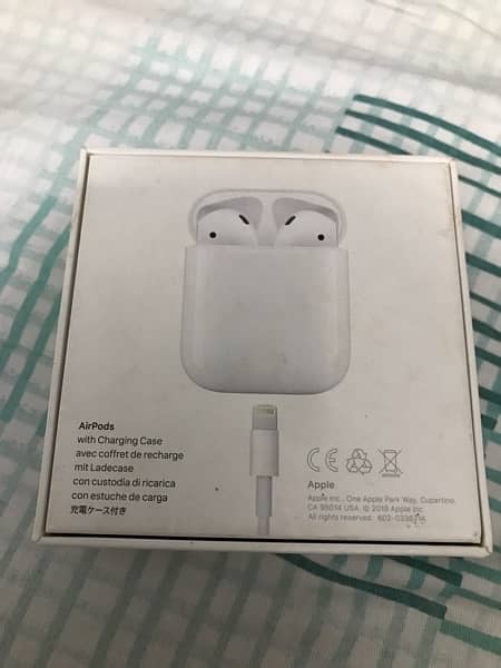 Genuine apple earbuds 2