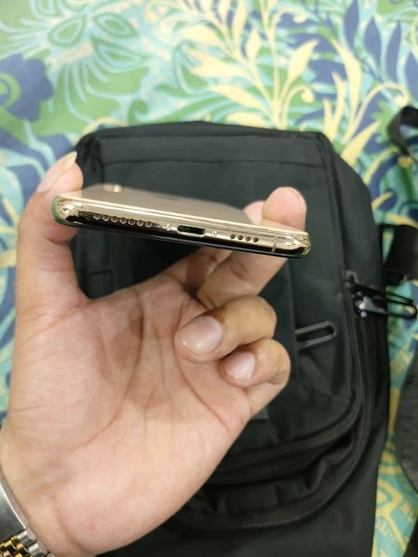 Iphone Xs max pta approved 4