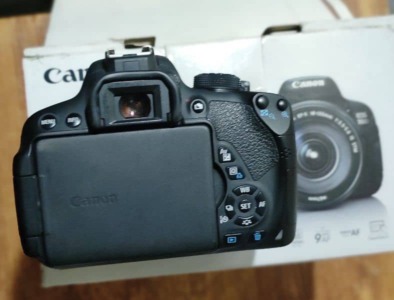 Canon 700d 4