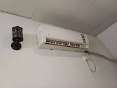 hair Ac split inverter 1.5 available good condition