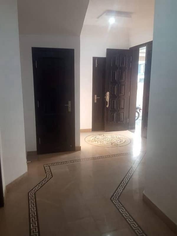 1 Kanal Furnished House Lower Portion For Rent in DHA Phase 7 Reasonable Rent 3