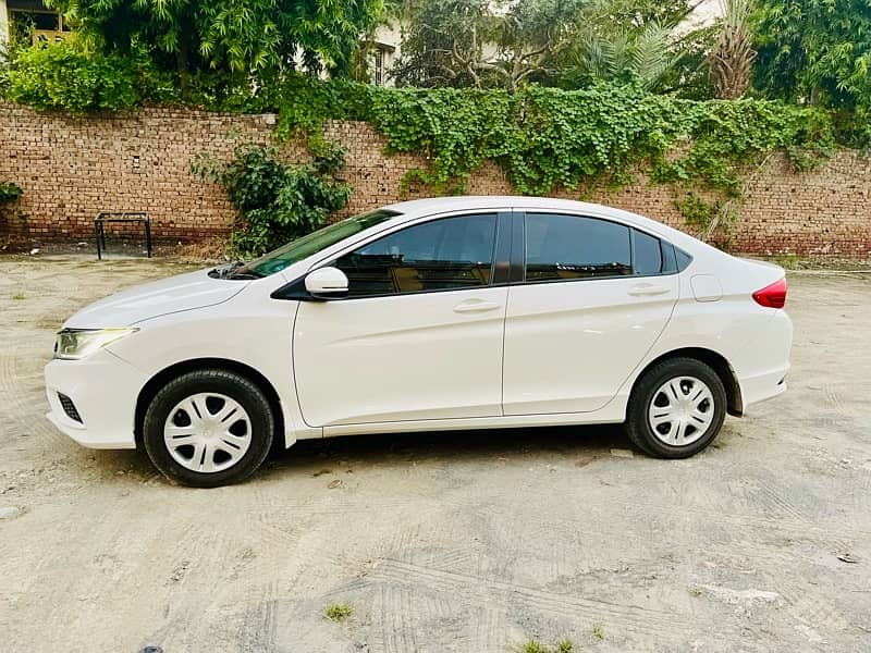 Honda City IVTEC 2022 1.2 M/T 4