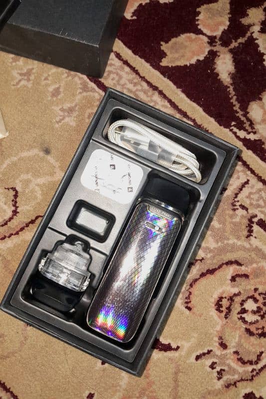 Vaporesso luxe pm pod hai bilkul box pack dubai se gift aya hai 1