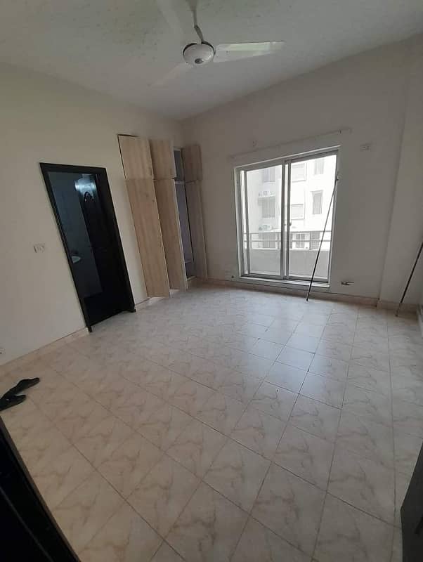 5 Marla 2 Bedroom attach bathroom Flat For Rent In Askari 11 8