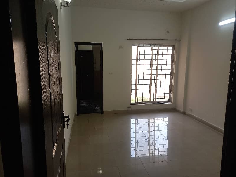 5 Marla 2 Bedroom attach bathroom Flat For Rent In Askari 11 3