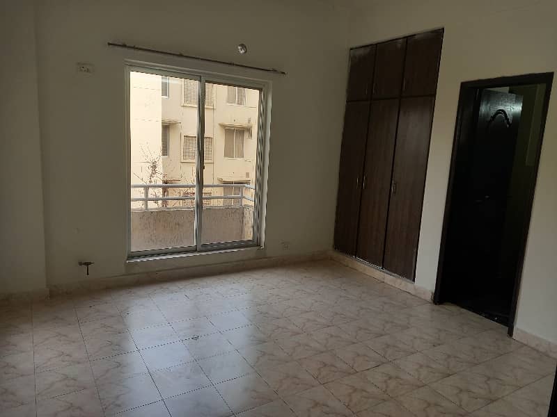 5 Marla 2 Bedroom attach bathroom Flat For Rent In Askari 11 4