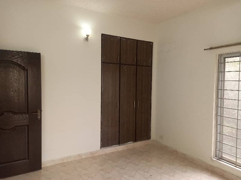 5 Marla 2 Bedroom attach bathroom Flat For Rent In Askari 11 8