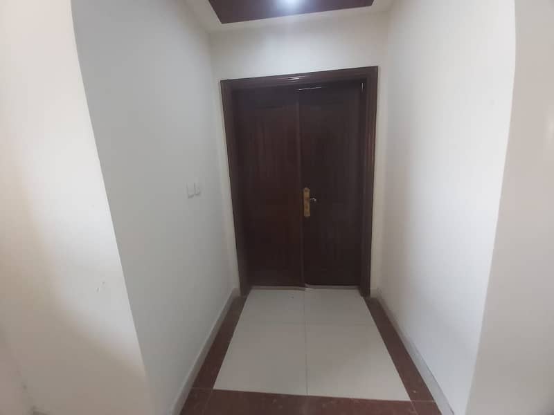 10 Marla Flat For Rent In Askari 11 Lahore 3