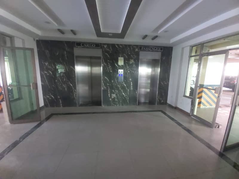 10 Marla Flat For Rent In Askari 11 Lahore 33