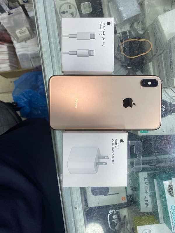 IPHONE XS MAX APPROVED GOLD COLOUR WITH LIMITED GOLD GEARS2 watch 1