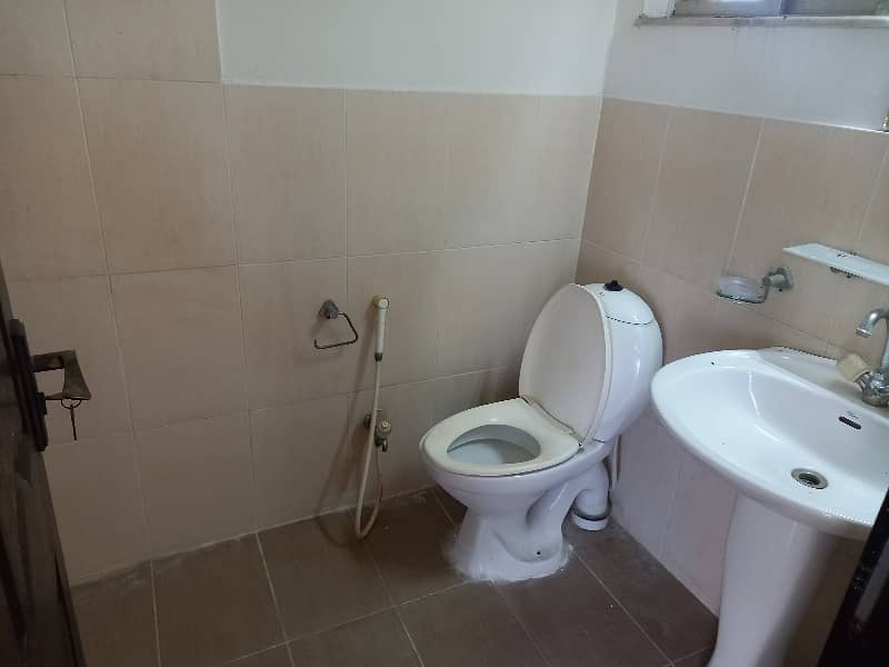 5 Marla 2 Bedroom Attach Bathroom Flat For Rent In Askari 11 10