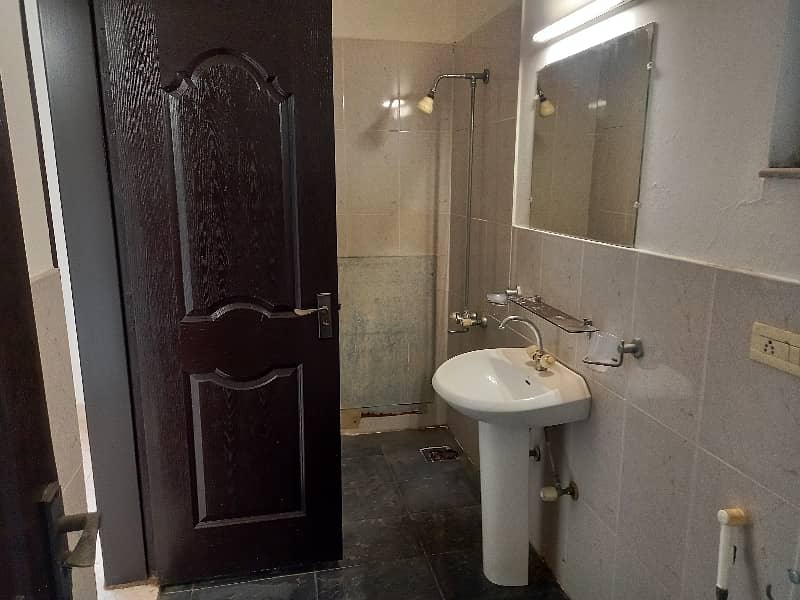 5 Marla 2 Bedroom Attach Bathroom Flat For Rent In Askari 11 13