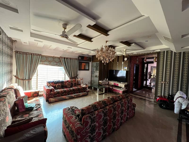 1Kanal Most Beautiful House Available For Sale DHA Phase 5 18