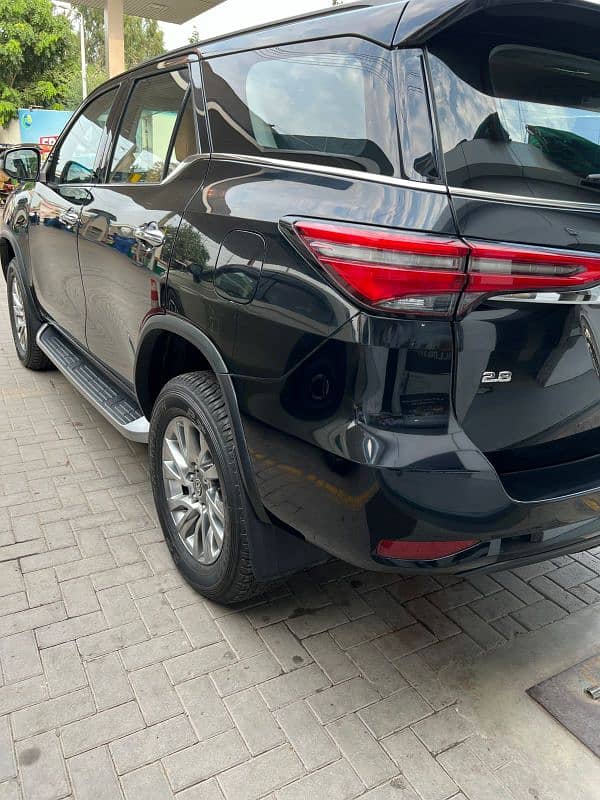 Toyota Fortuner 2021 3