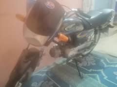 100cc bike good condition 10 10  call  whatsapp 03452887483 0