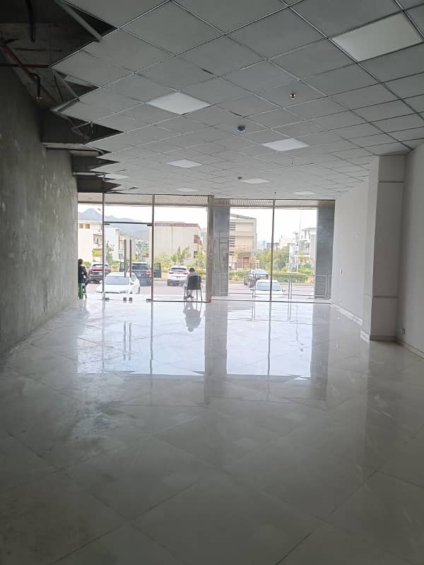 D12 Markaz Worth business LG floor front open 2