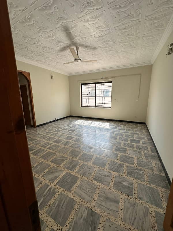 Beautiful upper portion in F-11/4 for rent 10