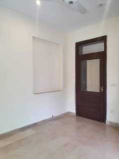 F10 Markaz Prime Living Location 2 Beds Upper Portion Of Rent