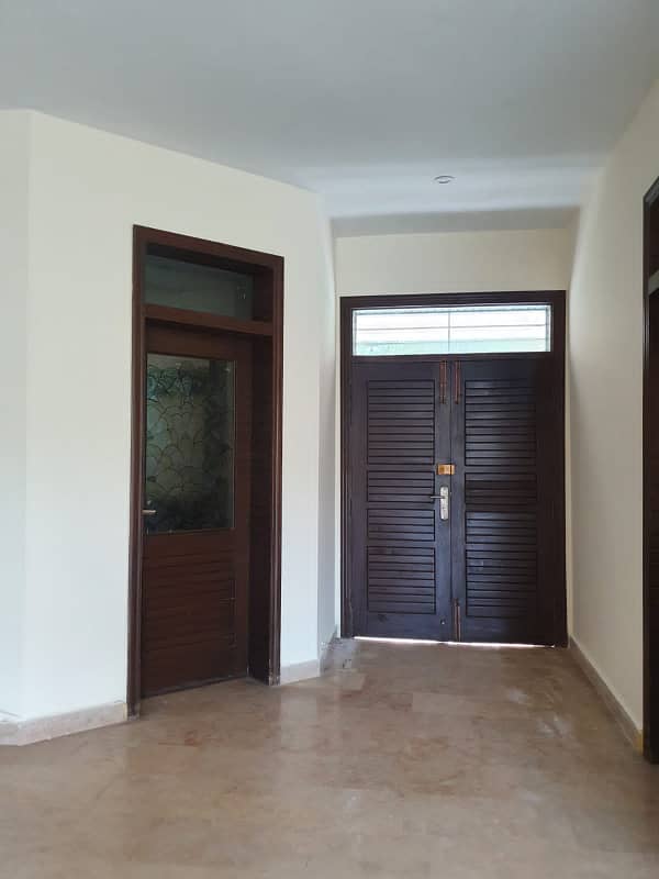 F10 Markaz Prime Living Location 2 Beds Upper Portion Of Rent 3