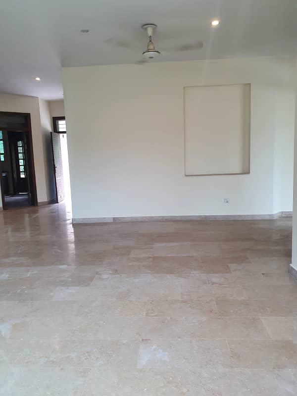 F10 Markaz Prime Living Location 2 Beds Upper Portion Of Rent 5