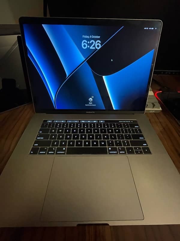 MACBOOK PRO 2018 15INCH 11