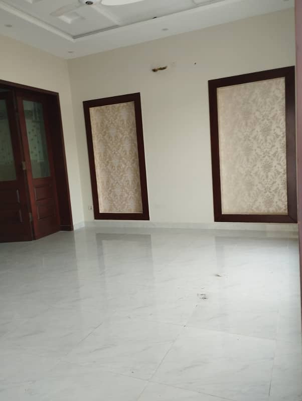 10 marla full house for Rent IN BAHRIA ORCHRAD gas available 24