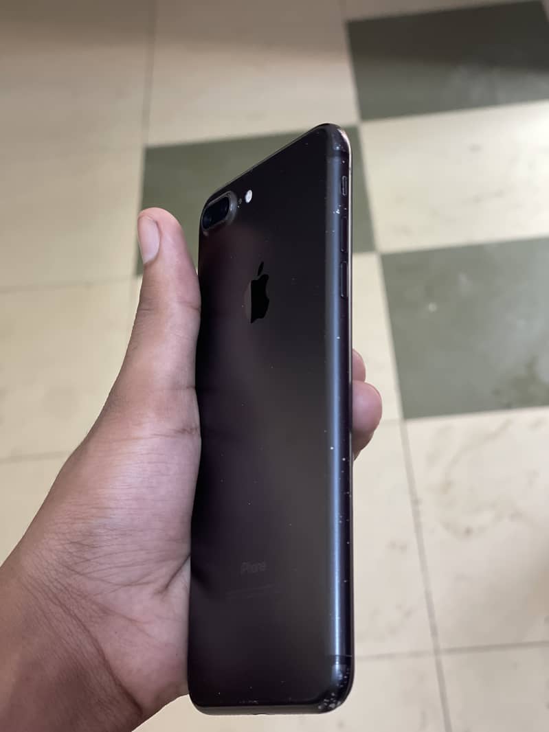 iPhone 7 Plus 128 gb 3