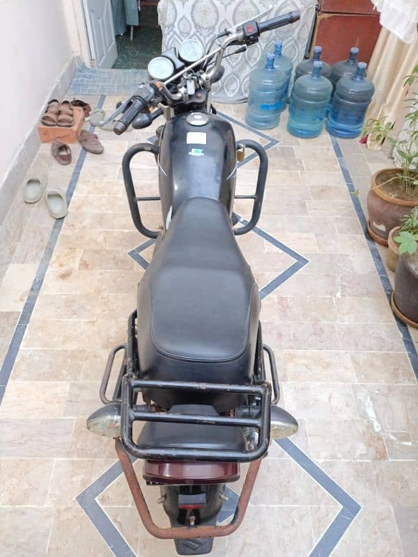 Suzuki GS 150 MODEL 2017 2