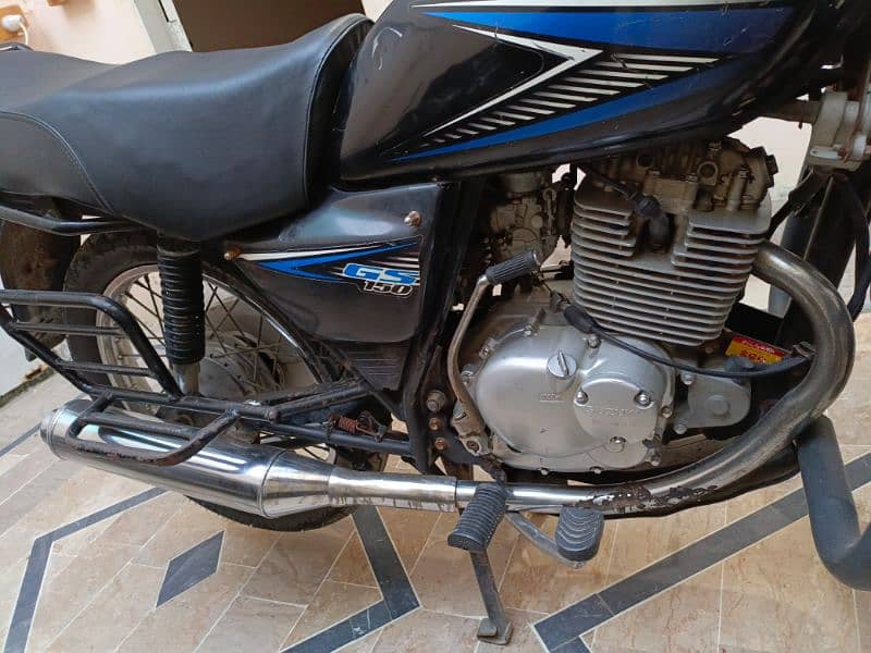 Suzuki GS 150 MODEL 2017 4