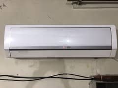 gree ac good condition 1.5 ton working properly