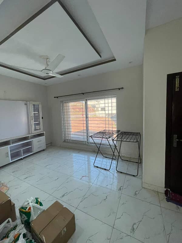 8 MARLA HOUSE FOR RENT IN BAHRIA TOWN LAHORE 5