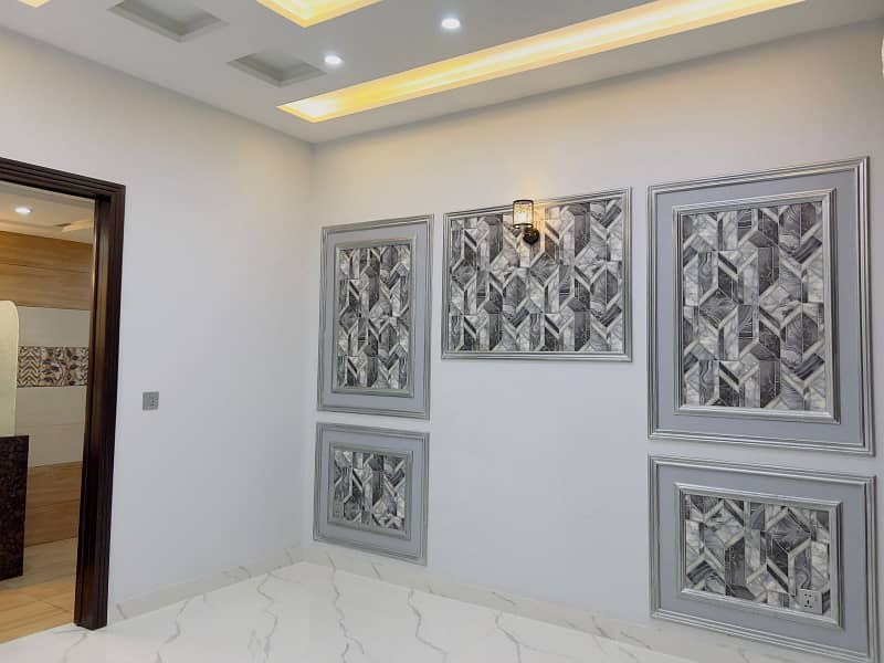 BRAND NEW 10 MARLA HOUSE FOR RENT IN BAHRIA TOWN LAHORE 21