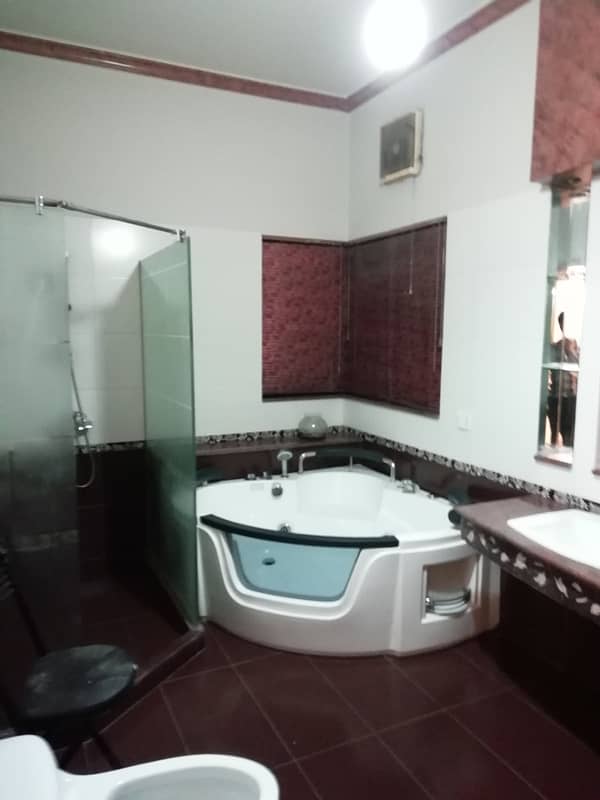 1Kanal Stylish Beautiful House Available For Sale DHA Phase 1 3