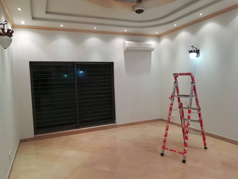 1Kanal Stylish Beautiful House Available For Sale DHA Phase 1 10