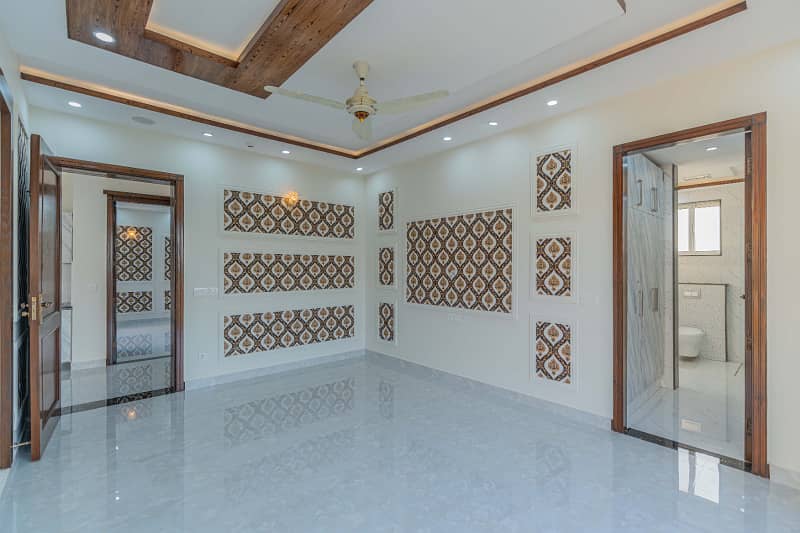 Brand New 1 Kanal Upper Portion For Rent in DHA Phase 7 Near DHA Raya Lahore 11