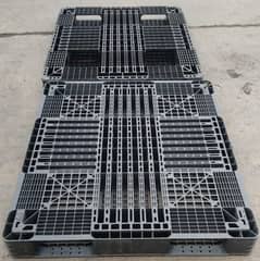 plastic pallets