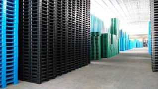 Plastic Pallets | New & used pallets | Industrial Storage Pallet stock