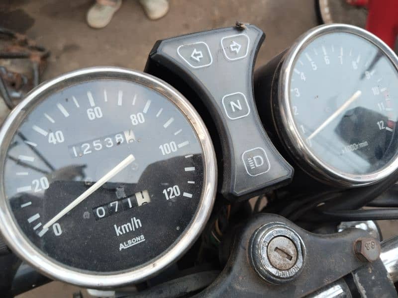 Suzuki Gs 150 150se price fix no need any offer 6