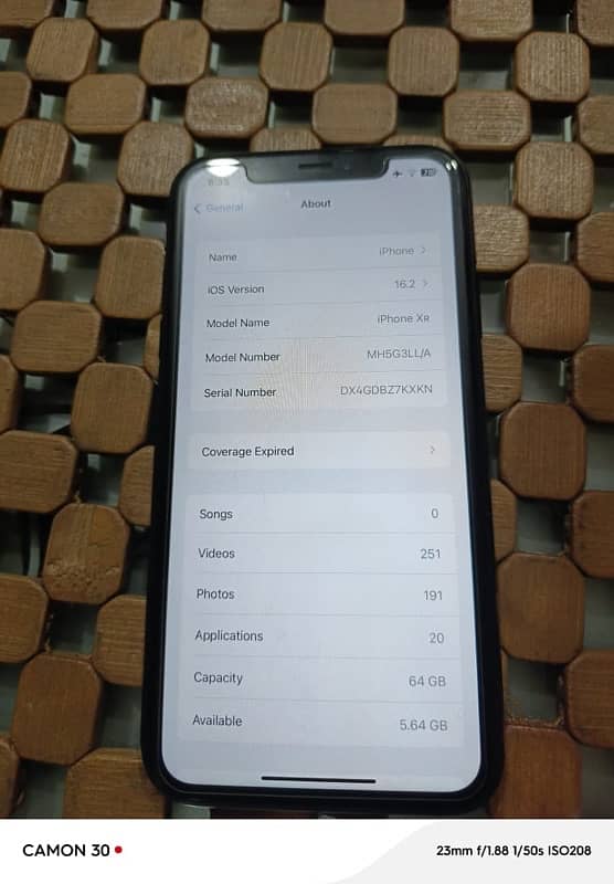 iphone xr 64 gb hyy battery heath 86 hyy 10by8 condishion hy all ok hy 6