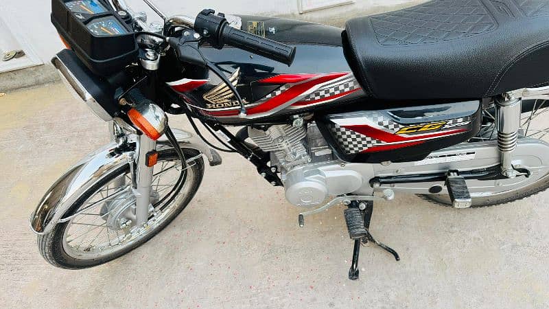 Honda CG 125 2024 3